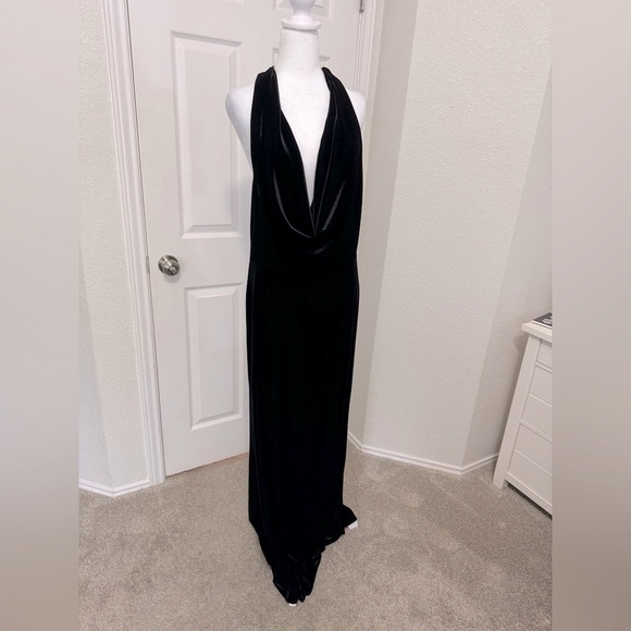 Express Black Velvet Halter Maxi Dress Size L - Picture 1 of 10